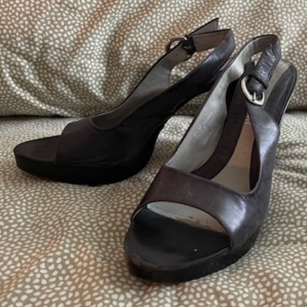 Kenneth Cole Navy Leather Slingback Open Toe Platform Heels with box